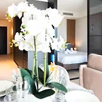 Mercury Bright W Pool Access By Arco Collection * سانت جوليان