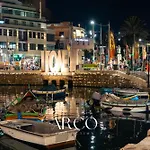 Daire Mercury Bright W Pool Access By Arco Collection