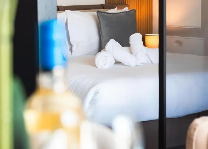 Mercury Bright W Pool Access By Arco Collection