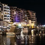 Mercury Bright W Pool Access By Arco Collection Apartment *