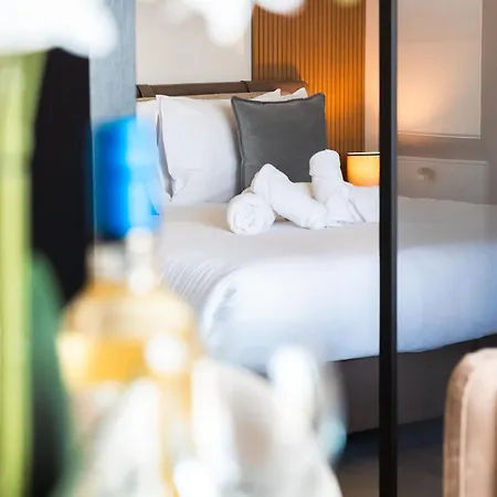 Mercury Bright W Pool Access By Arco Collection