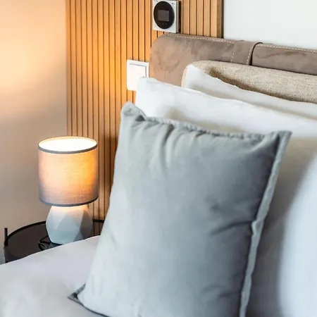 Mercury Bright W Pool Access By Arco Collection Apartment San Ġiljan